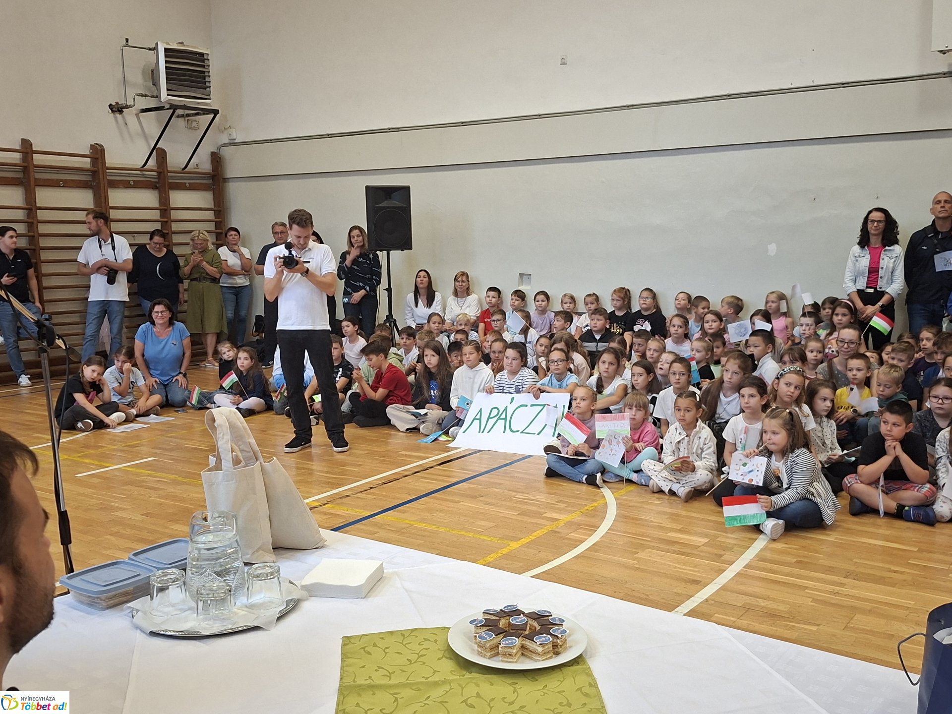 Kapu Tibor az Apáczaiban