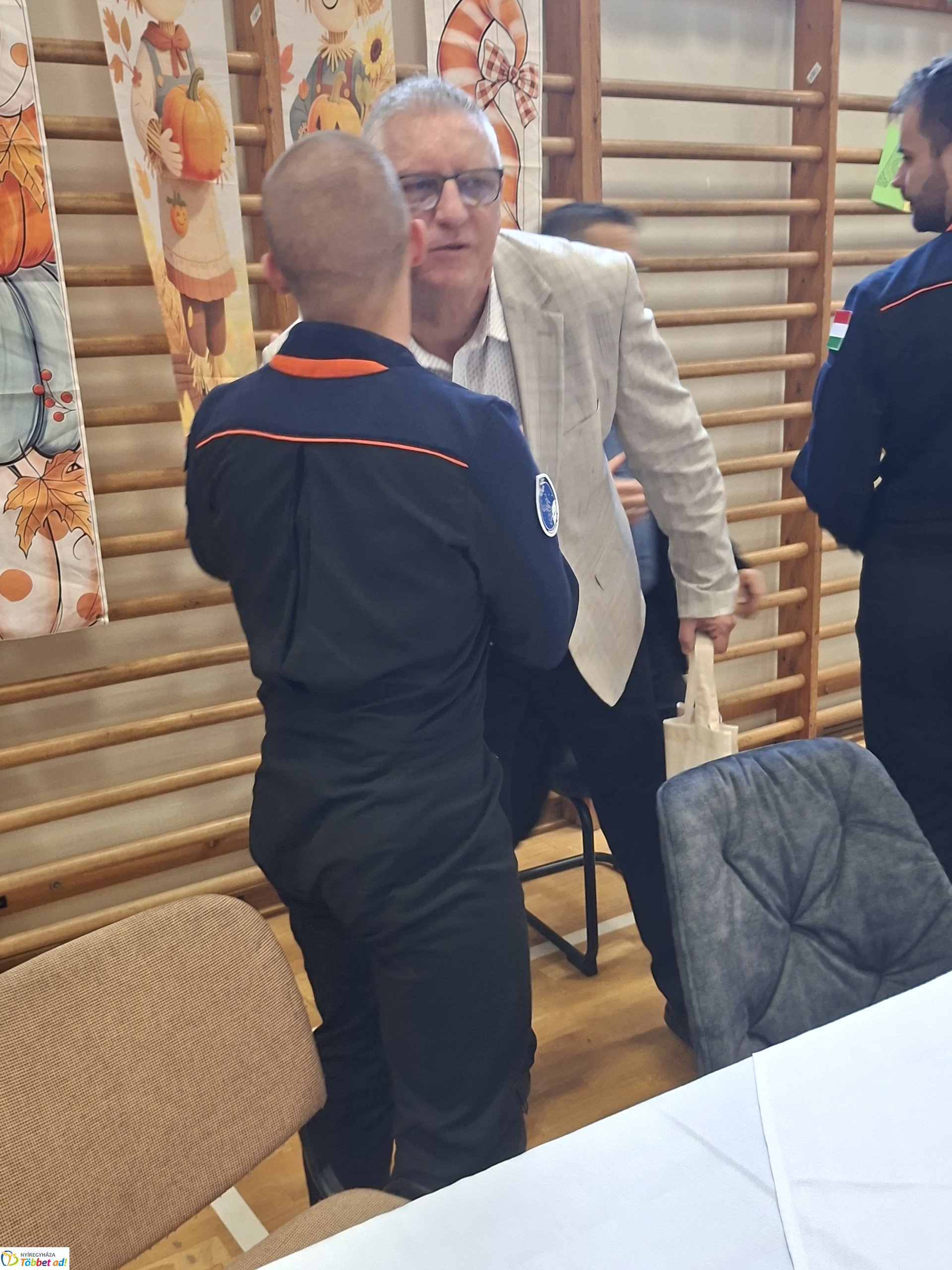 Kapu Tibor az Apáczaiban