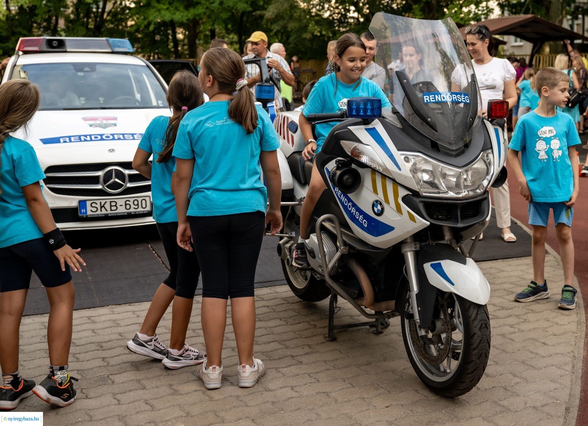 Kapunyitó a Szent Imrében