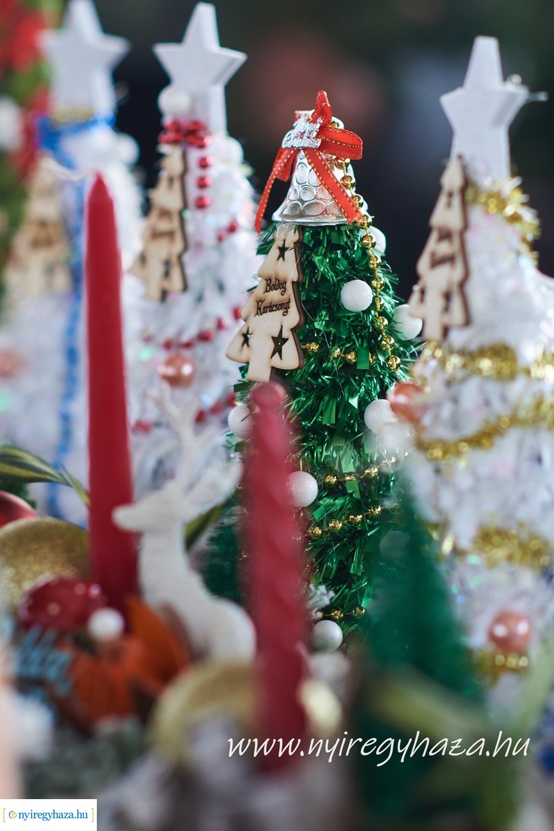 Karácsony előtti pillanatok a Búza téri piacon