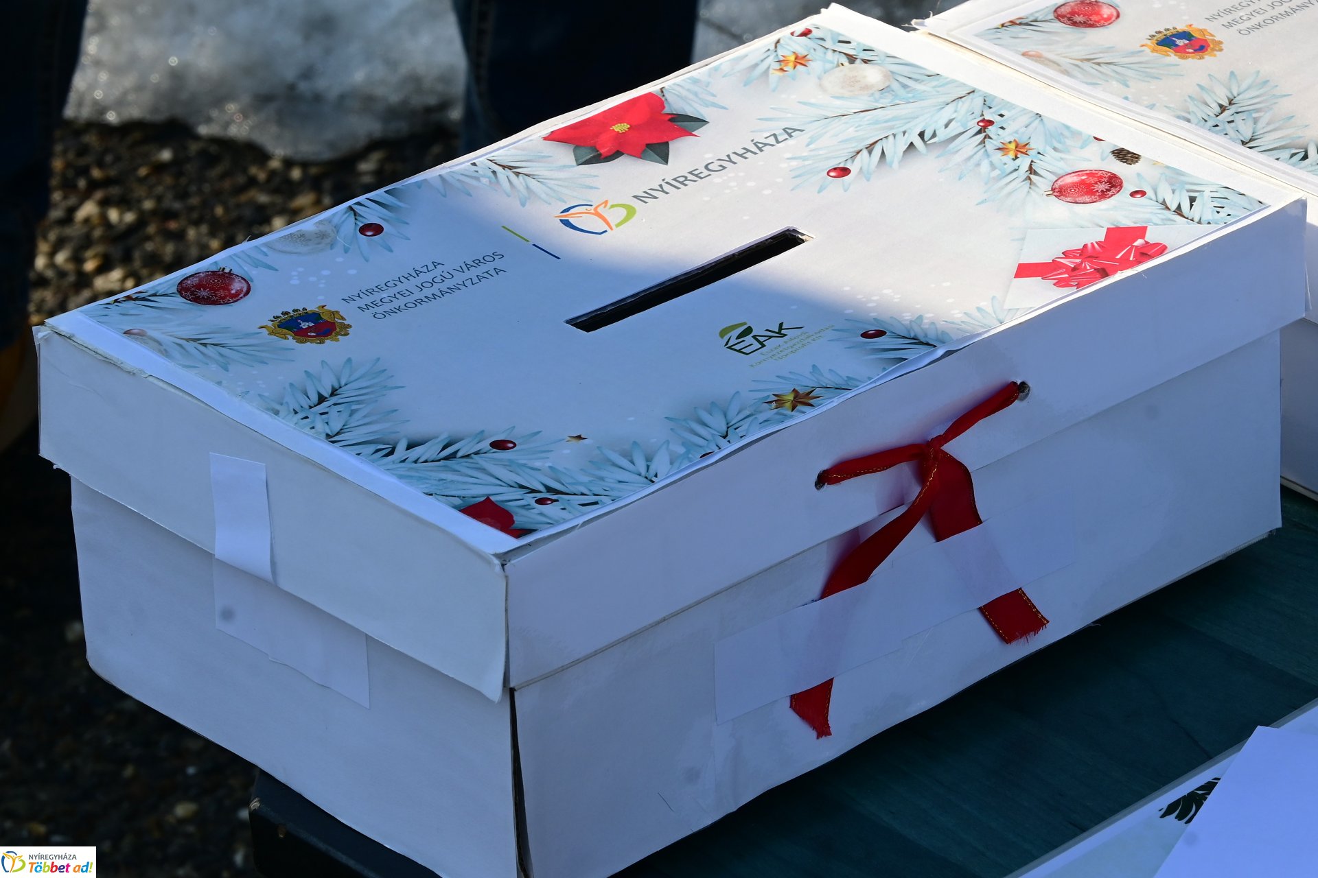 Karácsonyfáért ajándék - sorsolás a Korányi Frigyes utcai Hulladékudvarban