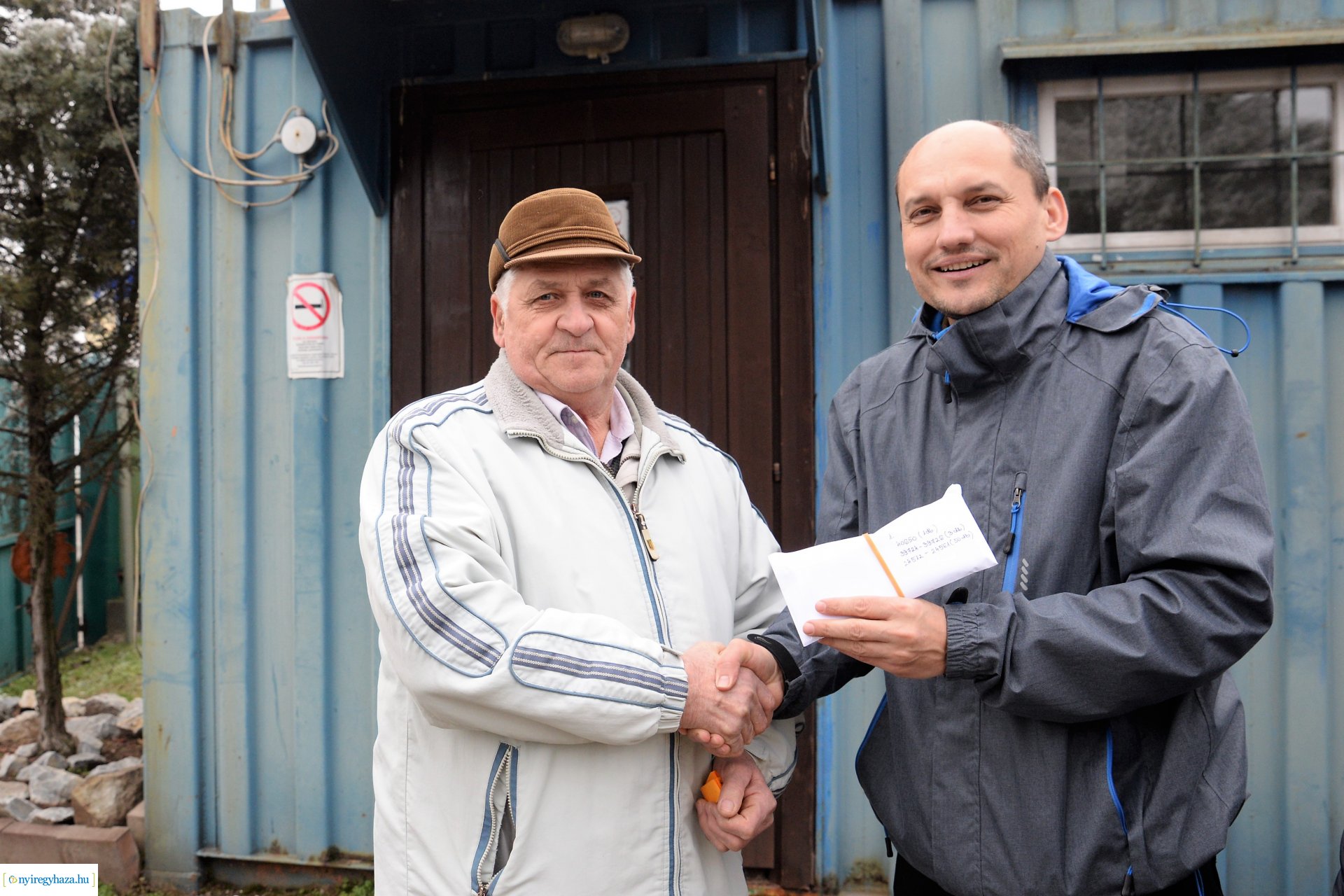 Karácsonyfáért ajándék - sorsolás 