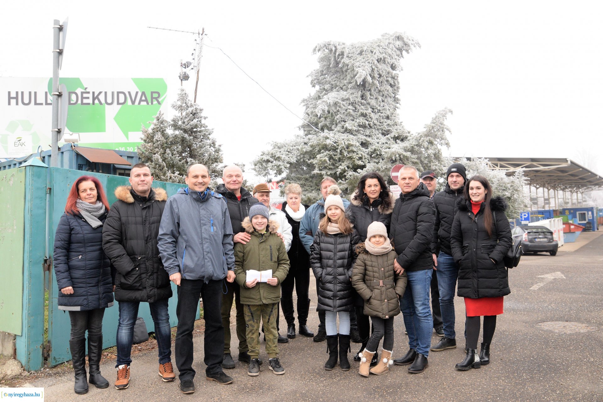 Karácsonyfáért ajándék - sorsolás 