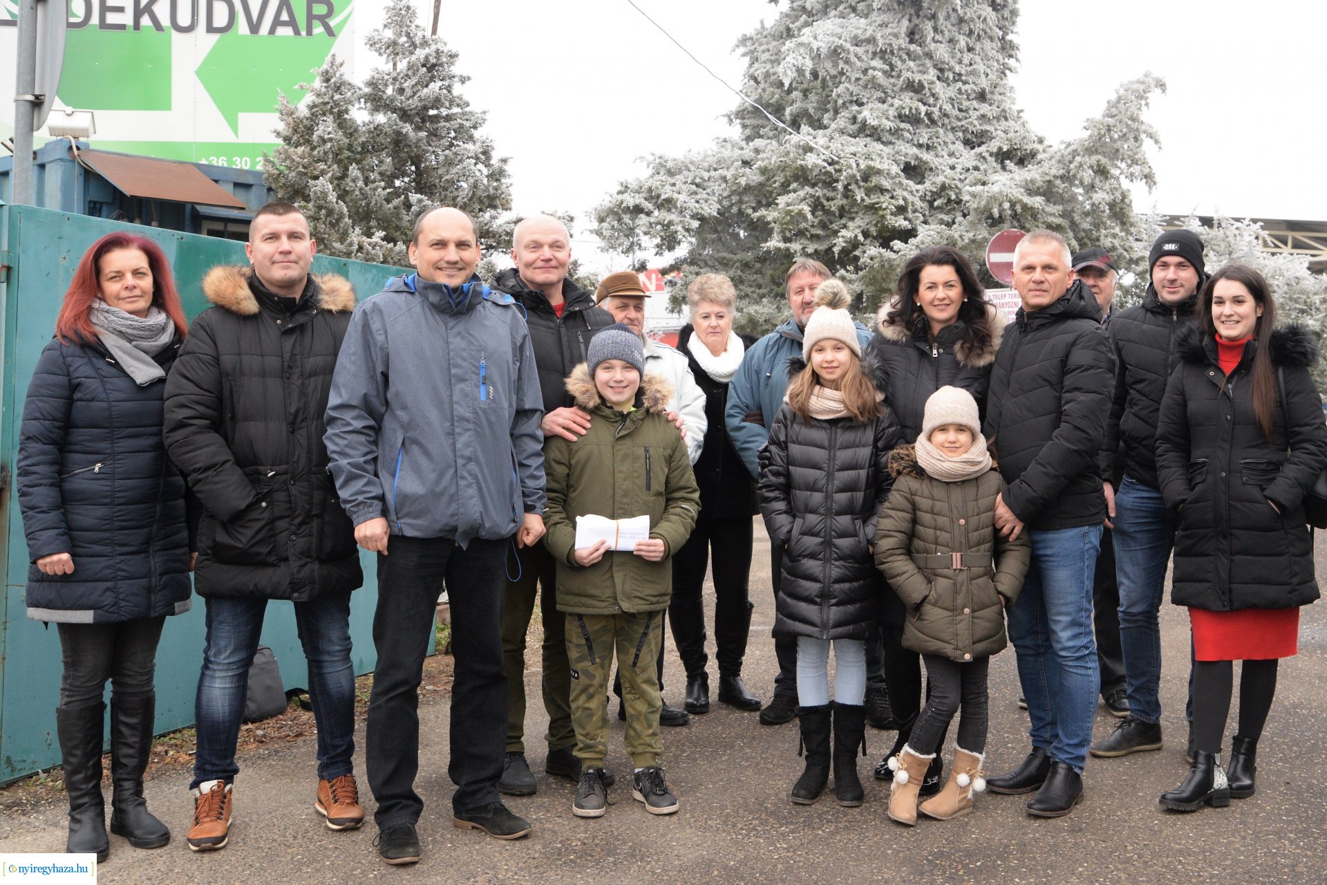 Karácsonyfáért ajándék - sorsolás 