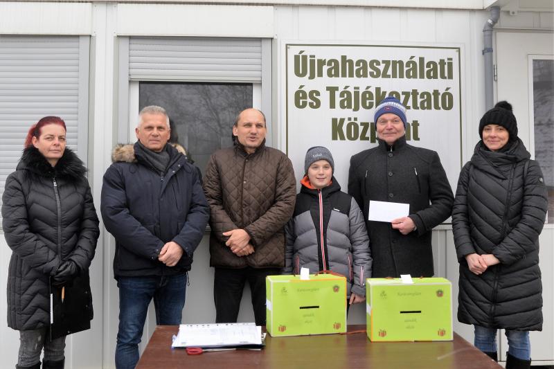 Karácsonyfáért ajándékot - kisorsolták a nyerteseket 