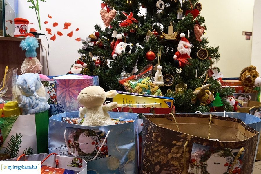 Karácsonyi adomány a Család- és Gyermekjóléti Központban