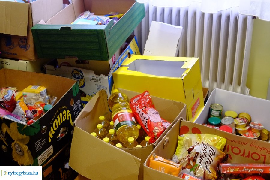 Karácsonyi adományok átadása 20221220