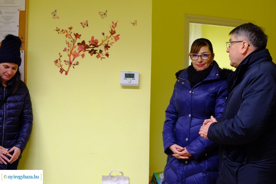 Karácsonyi adományok átadása 20221220