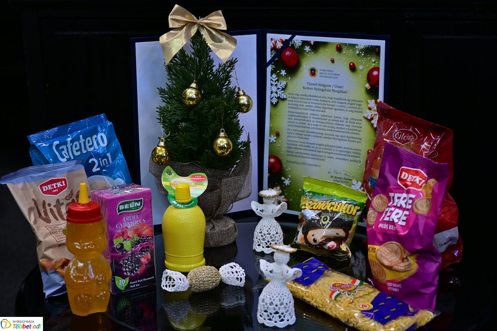 Karácsonyi ajándékcsomag nyíregyházi nyugdíjasoknak - 2025