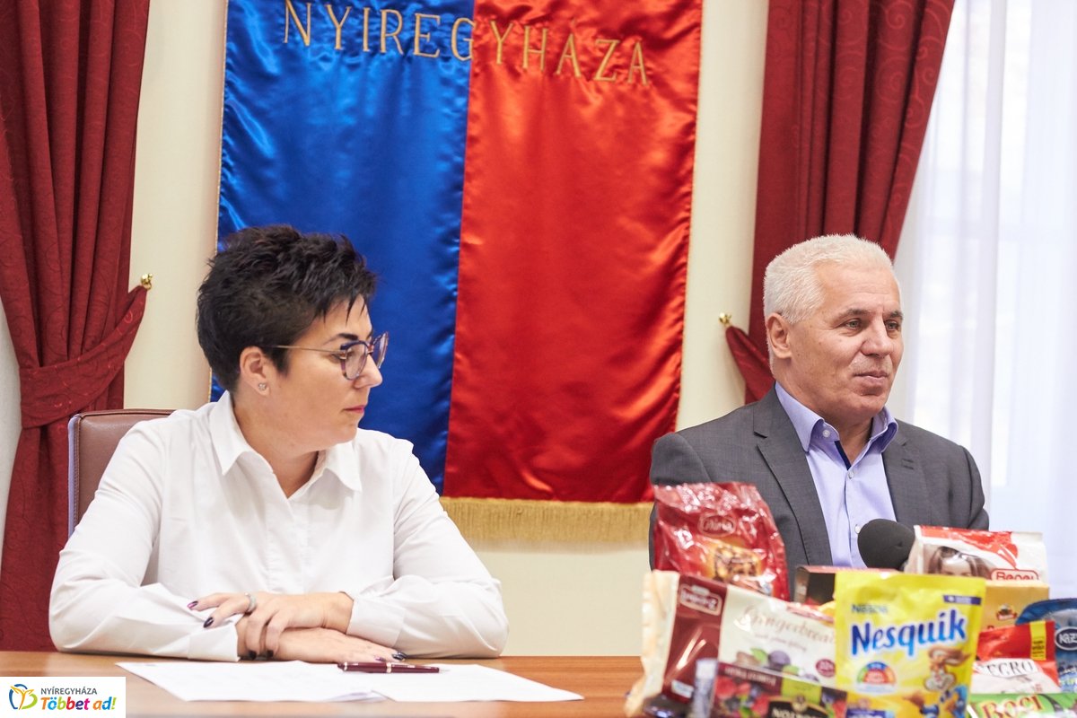 Karácsonyi ajándékcsomag nyugdíjasoknak 2019