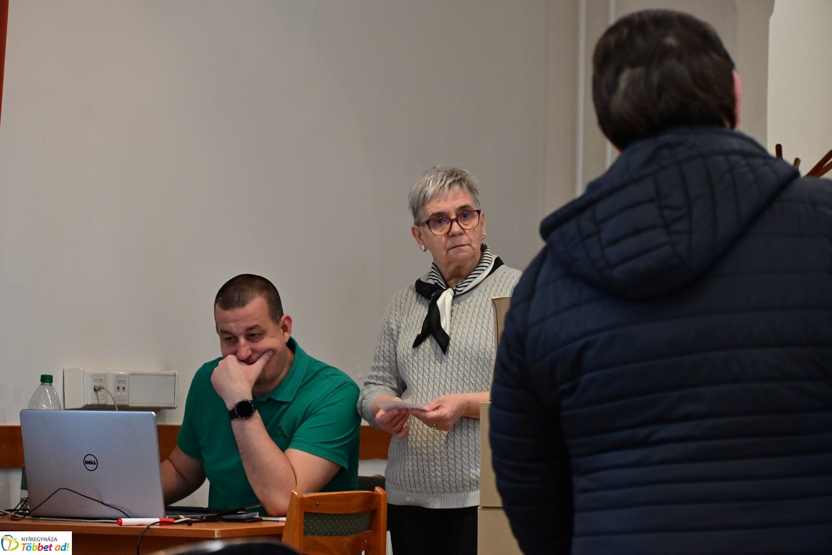 Karácsonyi csomagok átvétele a Városházán 2025