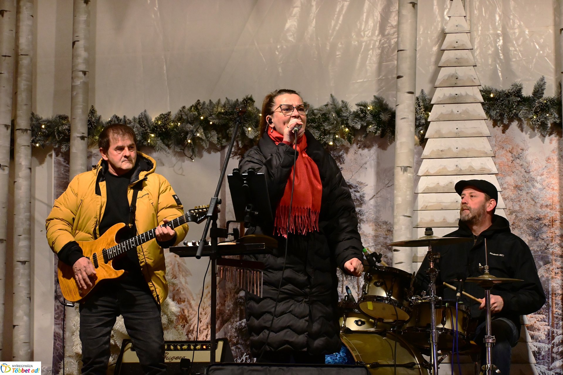 Karácsonyi Polip koncert Nyíregyháza főterén