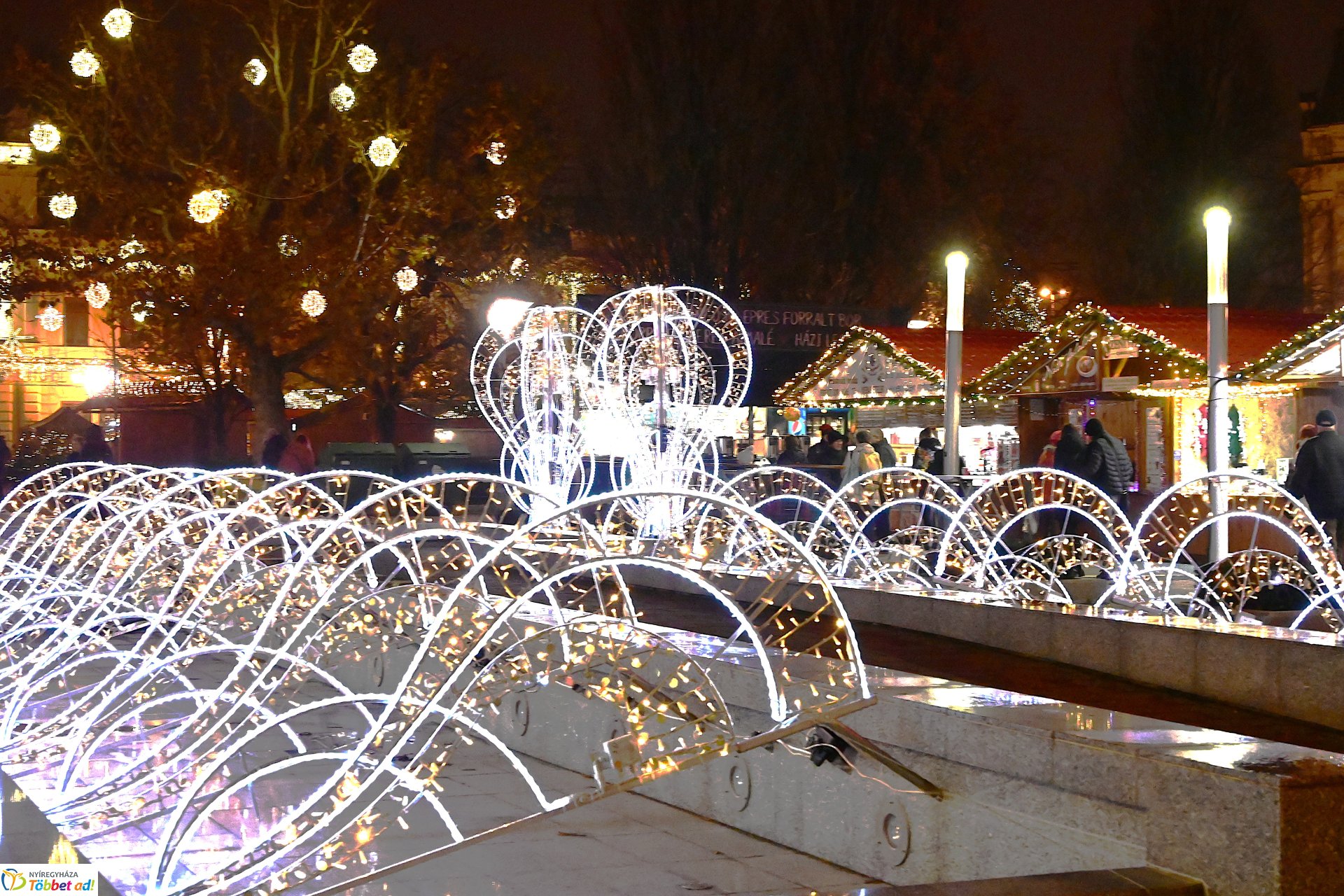 Karácsonyi Polip koncert Nyíregyháza főterén
