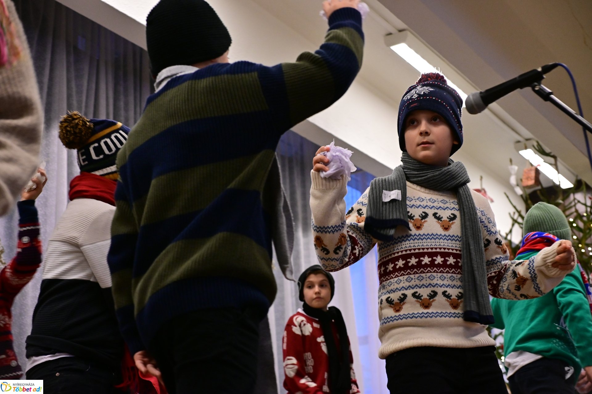 Karácsonyi ünnepség a Móra Ferenc iskolában - 2024