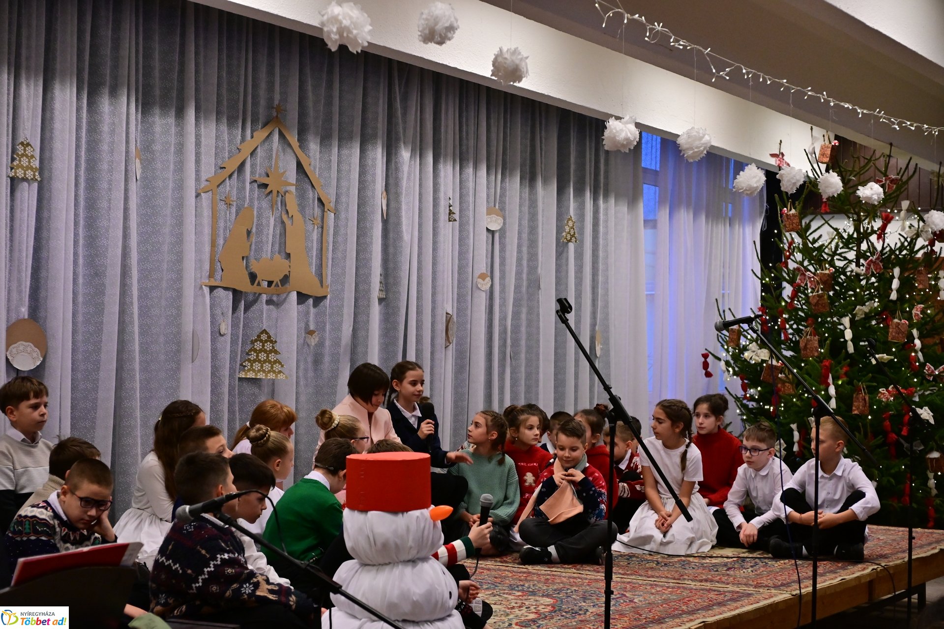 Karácsonyi ünnepség a Móra Ferenc iskolában - 2024