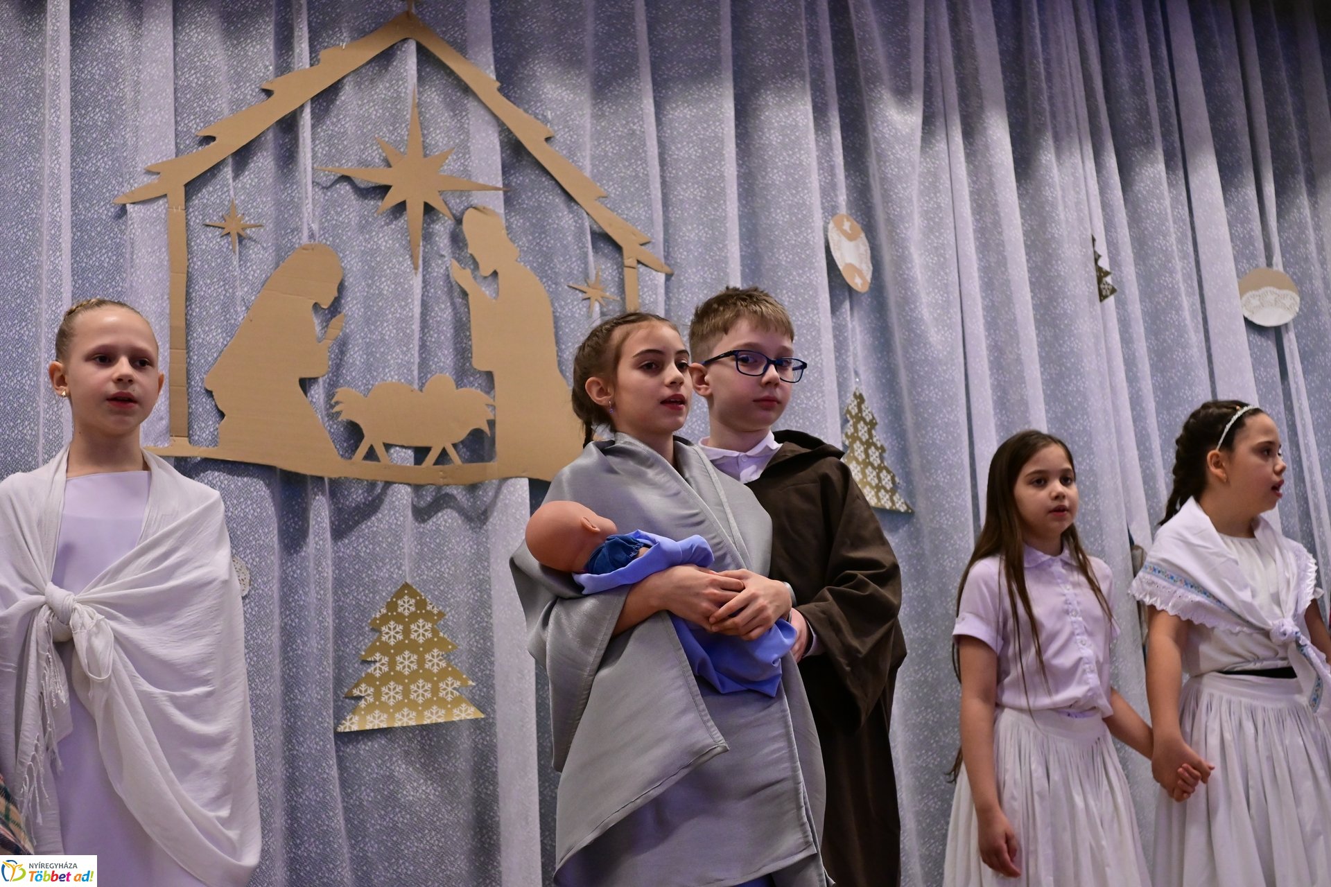 Karácsonyi ünnepség a Móra Ferenc iskolában - 2024