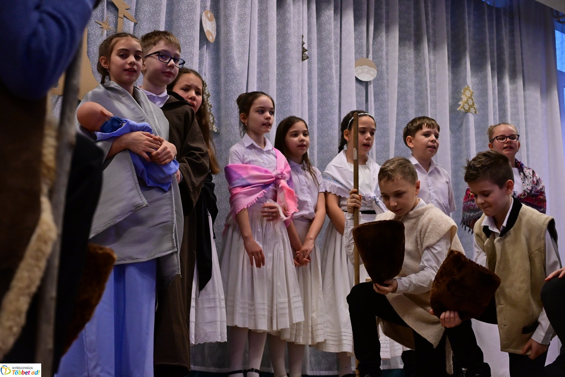 Karácsonyi ünnepség a Móra Ferenc iskolában - 2024