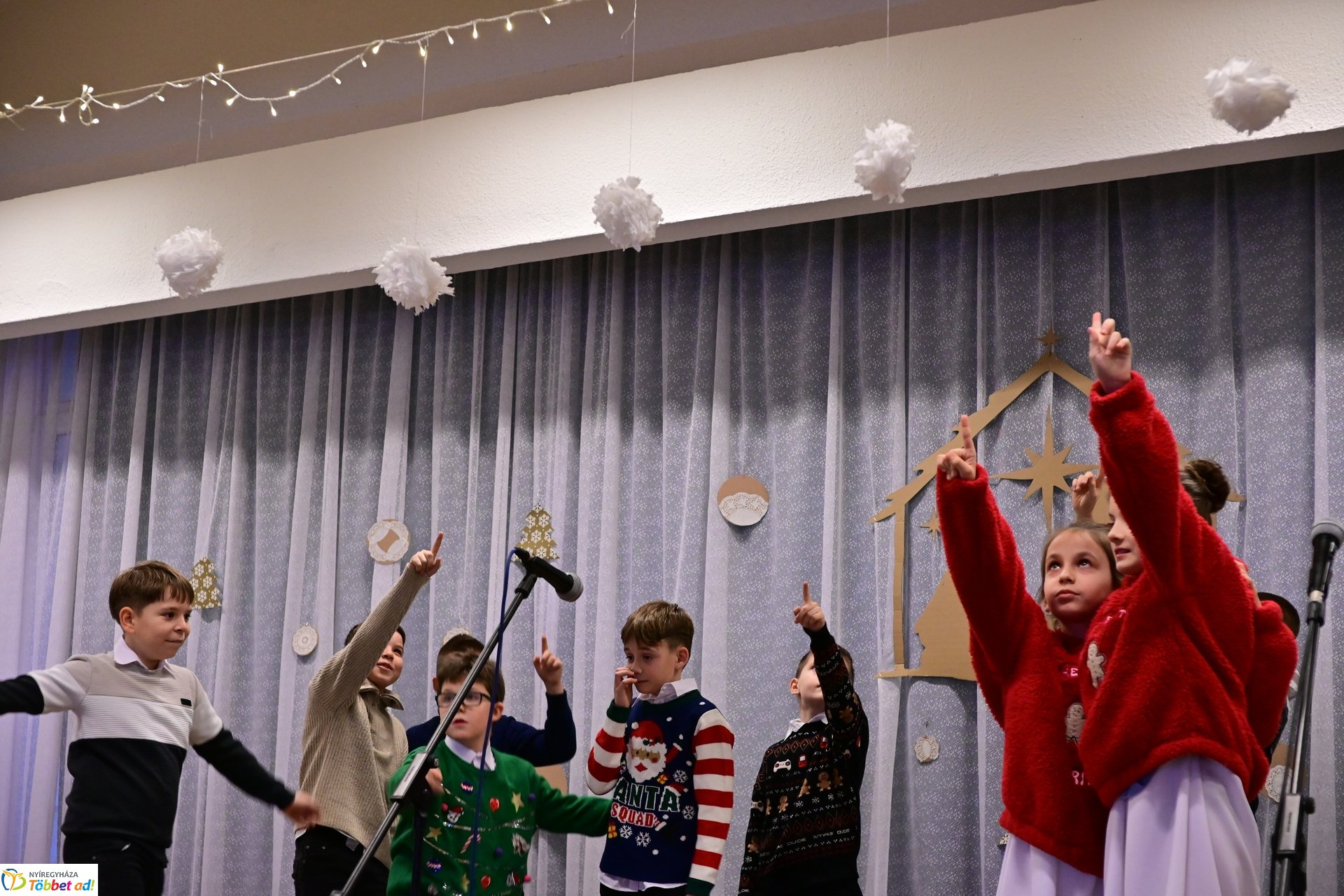 Karácsonyi ünnepség a Móra Ferenc iskolában - 2024