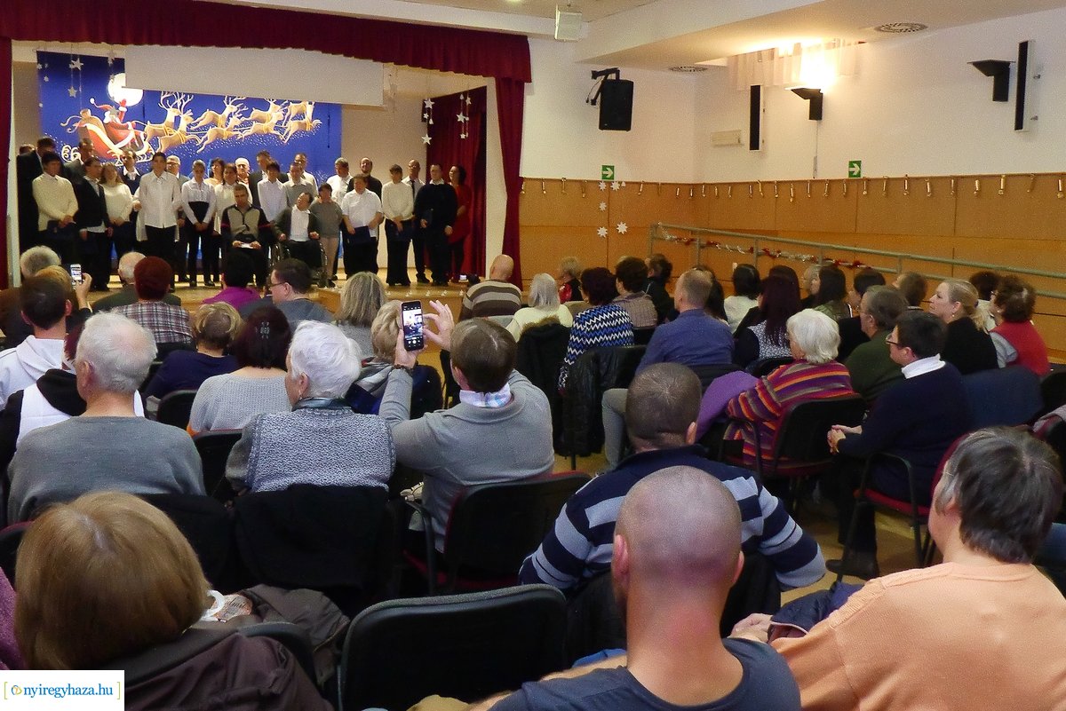 Karácsonyi ünnepség az Esélycentrumban - 2019