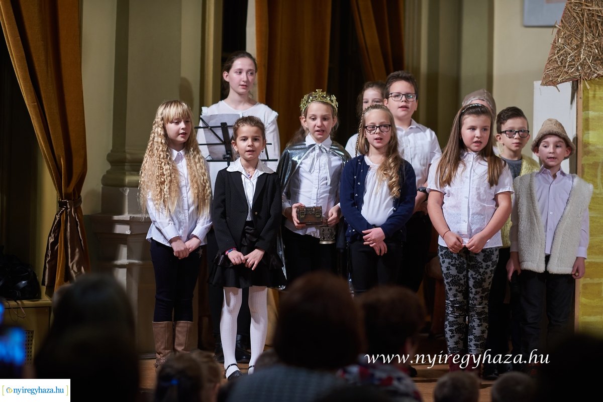 Karácsonyi ünnepség az evangélikus iskolában