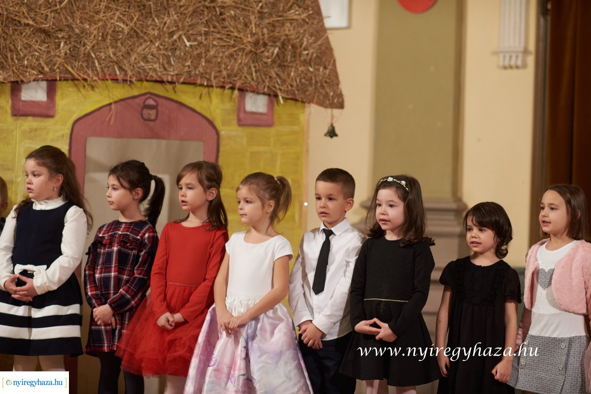 Karácsonyi ünnepség az evangélikus iskolában