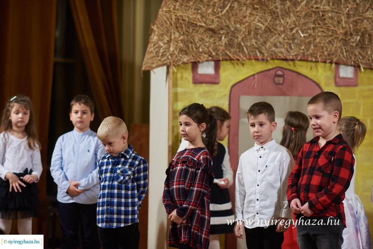 Karácsonyi ünnepség az evangélikus iskolában