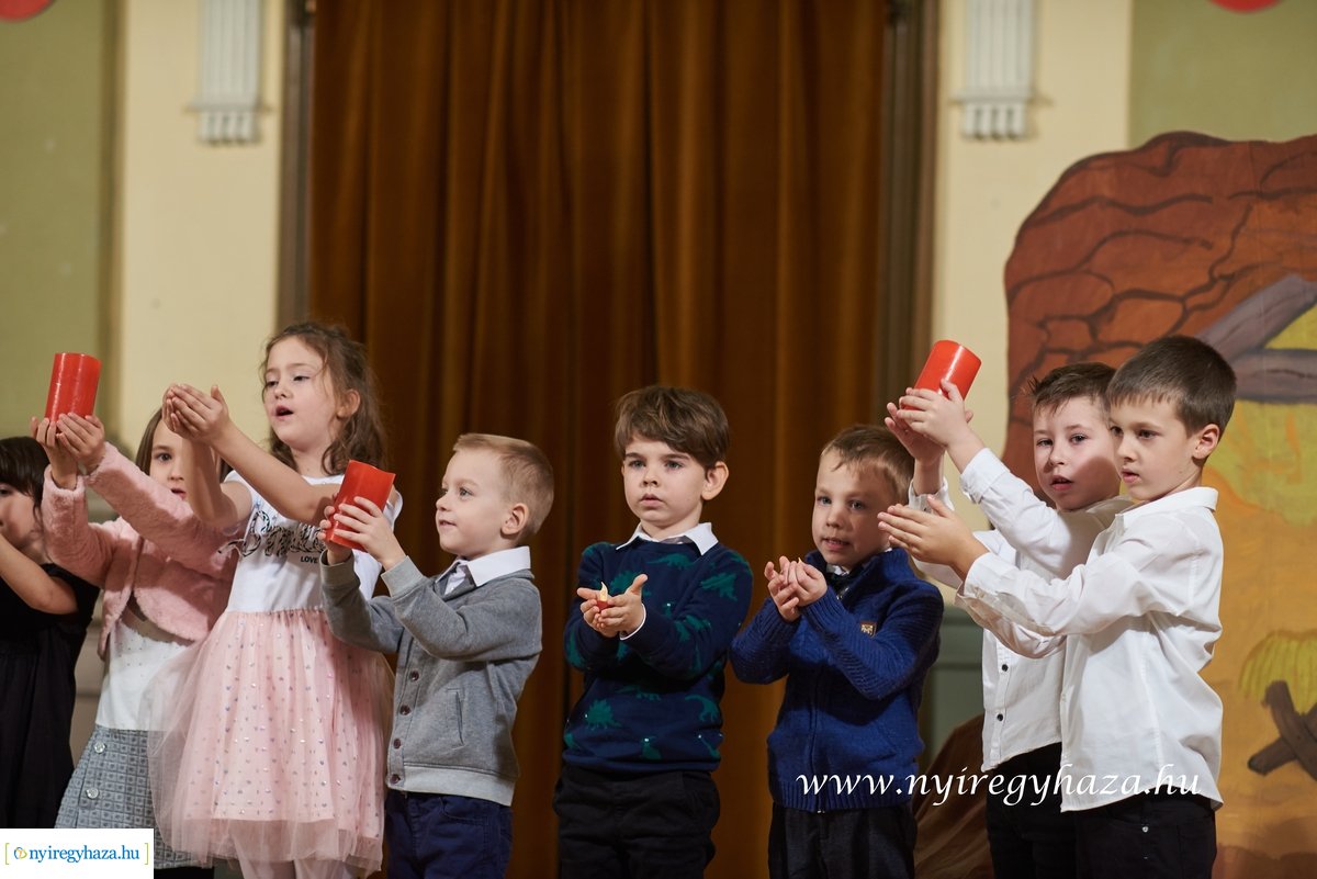 Karácsonyi ünnepség az evangélikus iskolában