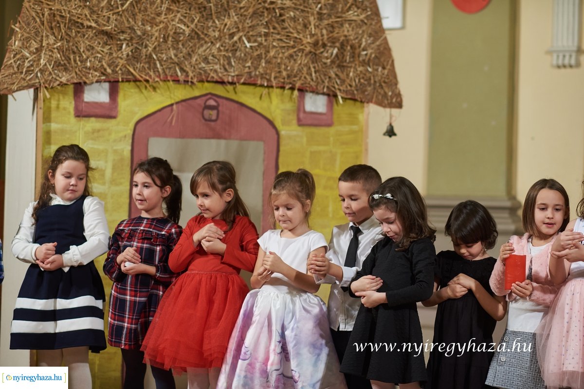 Karácsonyi ünnepség az evangélikus iskolában