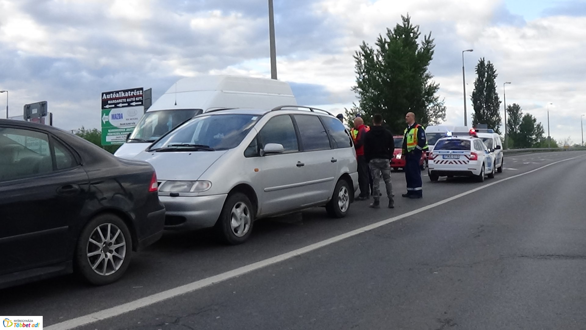 Karambol a felüljárón