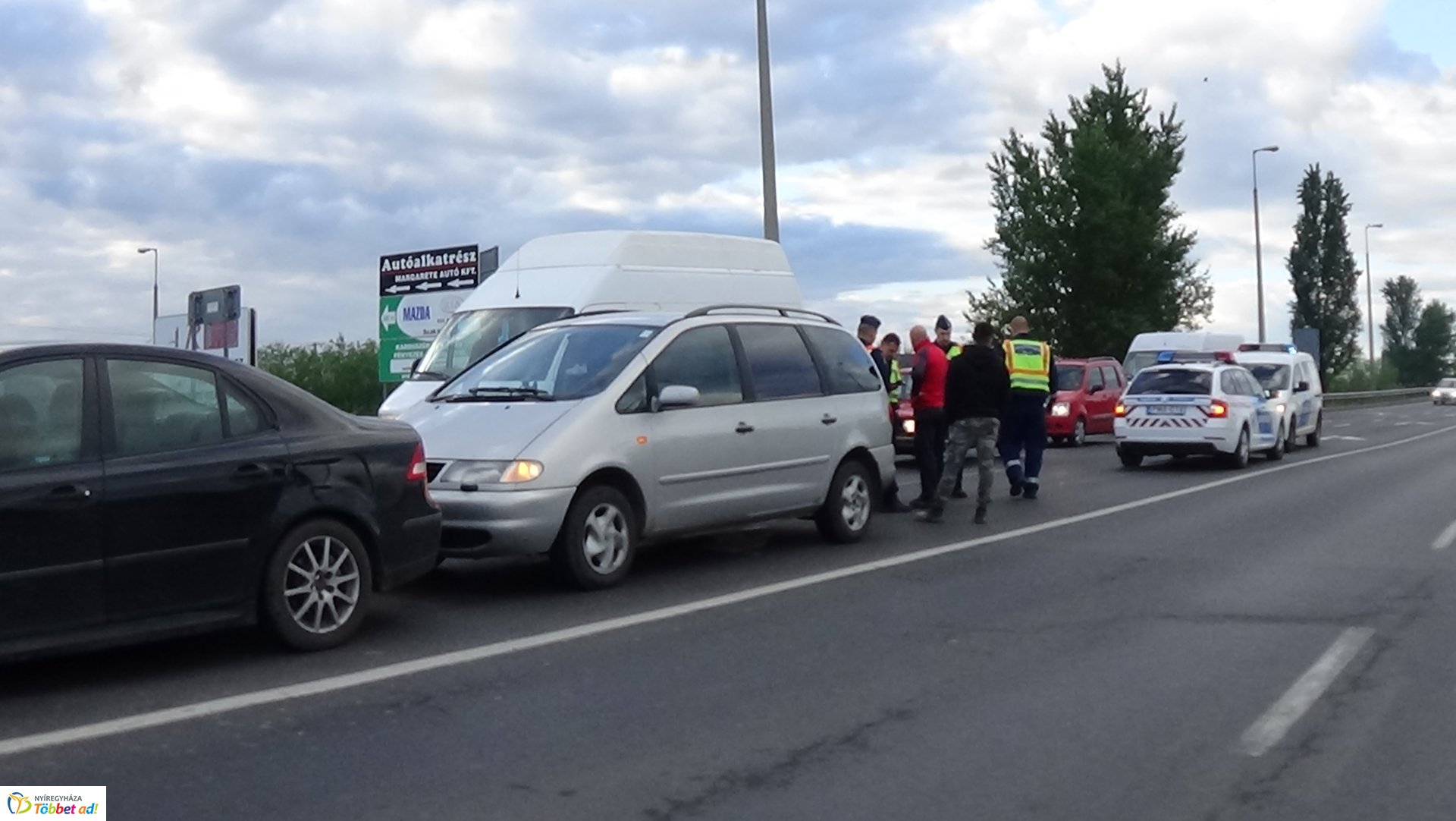 Karambol a felüljárón