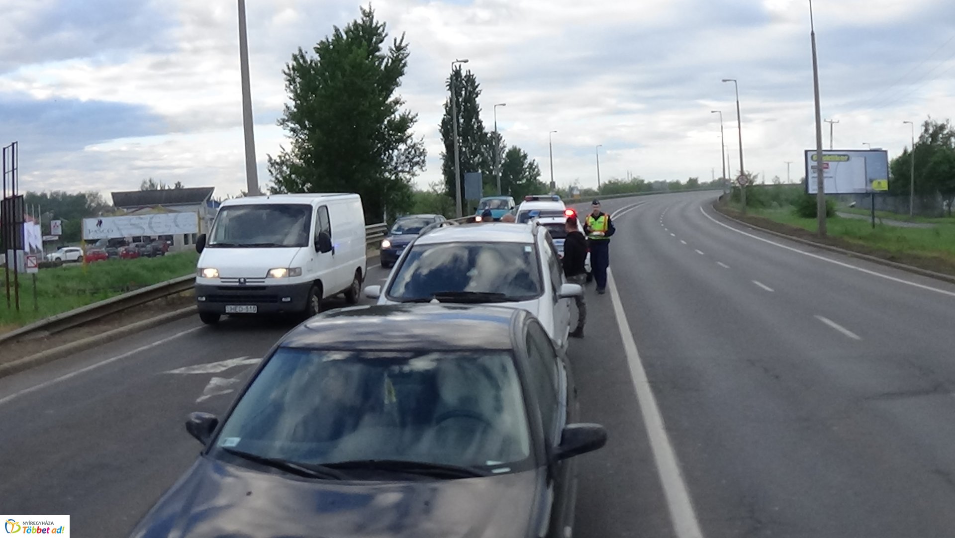 Karambol a felüljárón