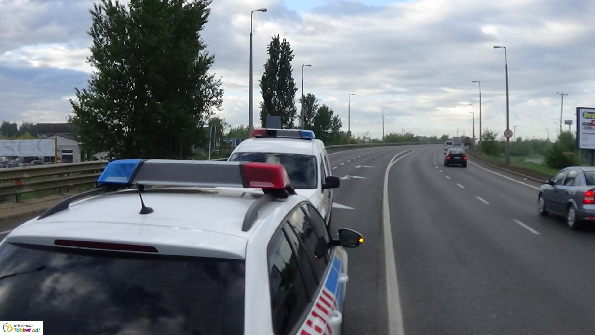 Karambol a felüljárón