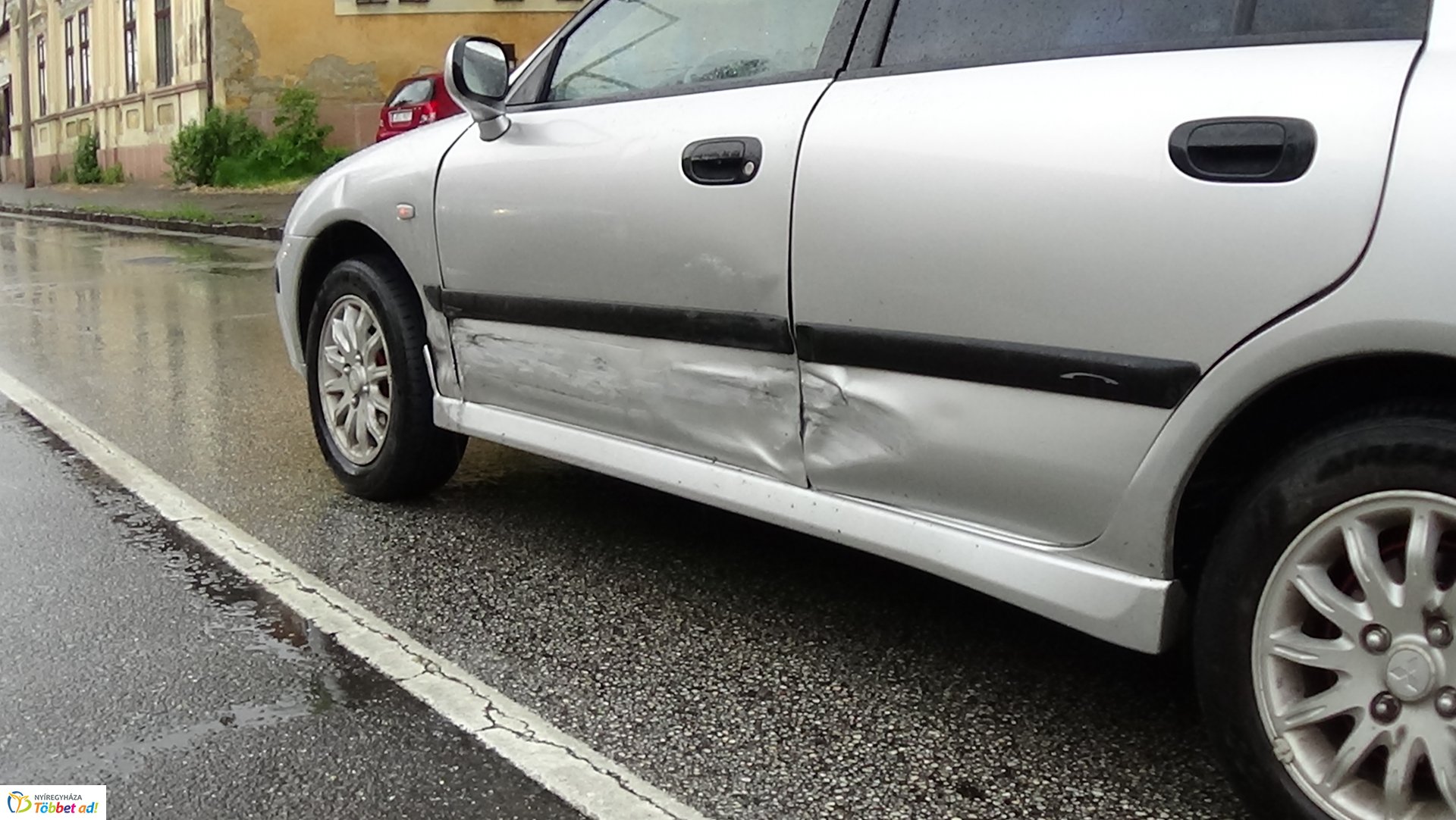 Karambol a Luther és az Eötvös utca kereszteződésében