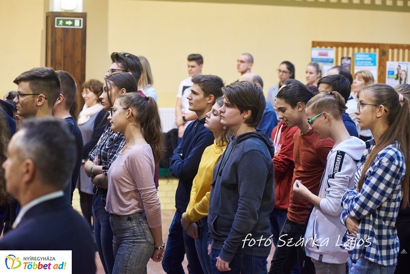 Karikatúra kiállítás a Vasvári gimnáziumban