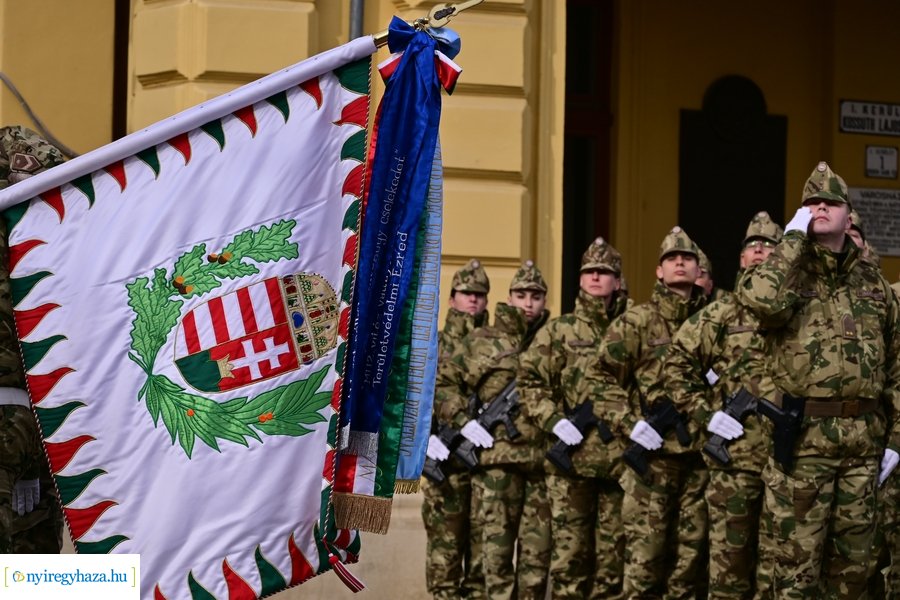 Katonai eskütétel a Kossuth téren 20240222