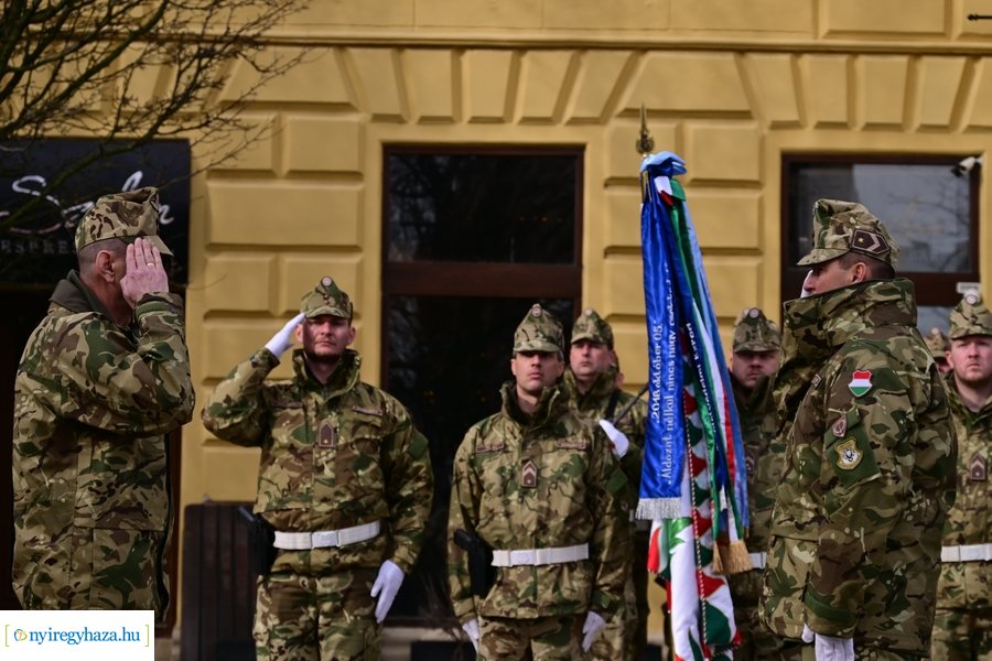 Katonai eskütétel a Kossuth téren 20240222