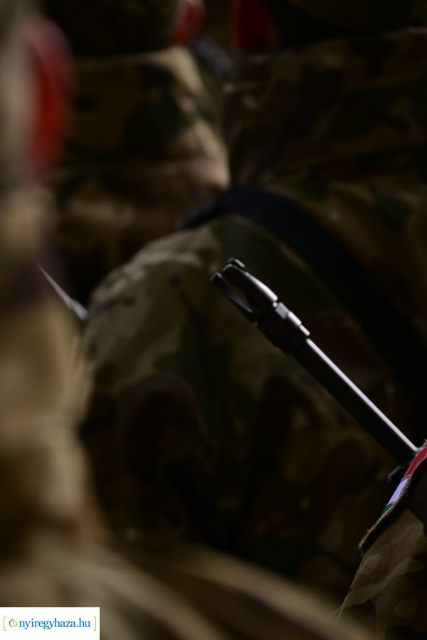 Katonai eskütétel a Kossuth téren 20240222