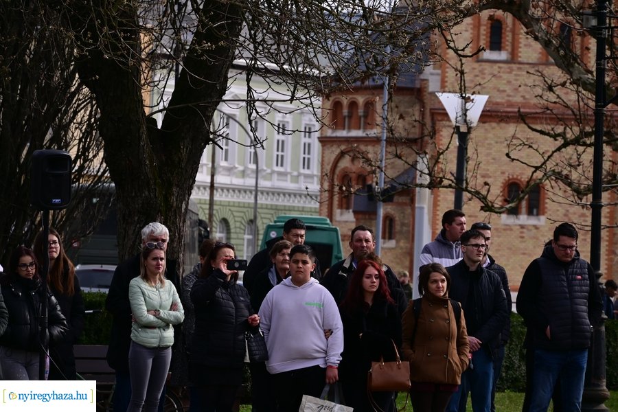 Katonai eskütétel a Kossuth téren 20240222