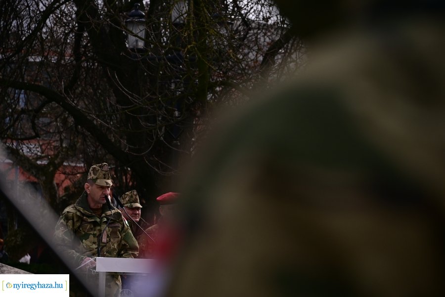 Katonai eskütétel a Kossuth téren 20240222