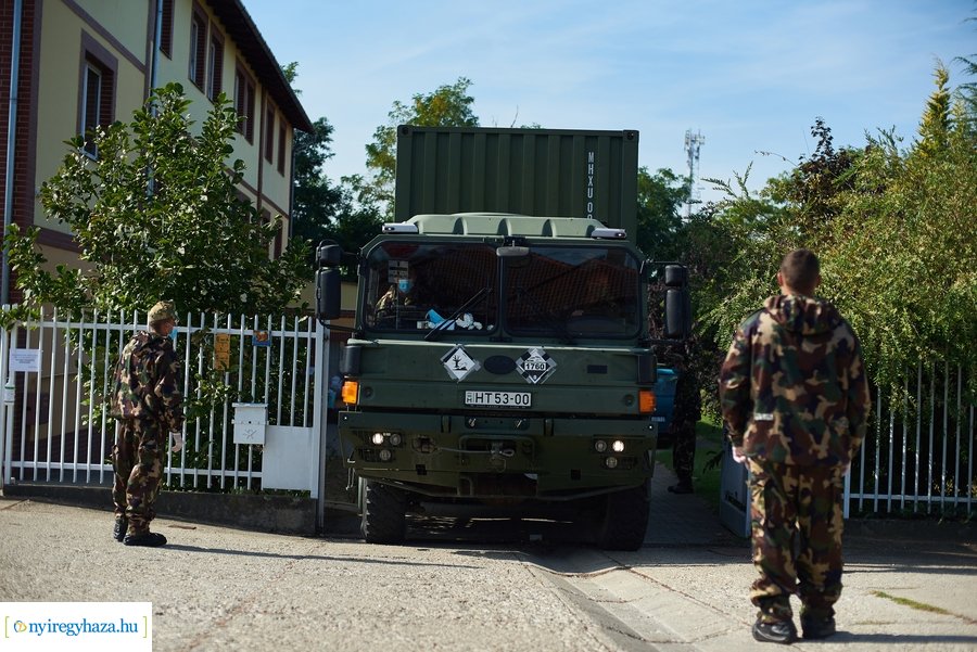 Katonai fertőtlenítés a Tündérkert idősotthonban