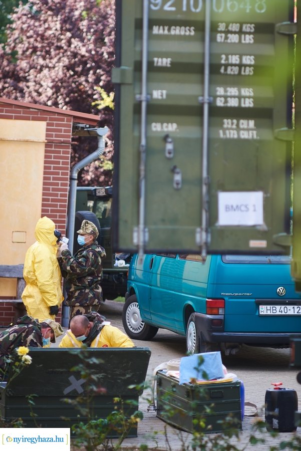 Katonai fertőtlenítés a Tündérkert idősotthonban