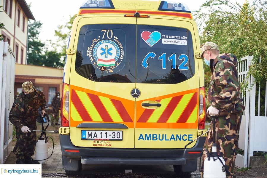 Katonai fertőtlenítés a Tündérkert idősotthonban