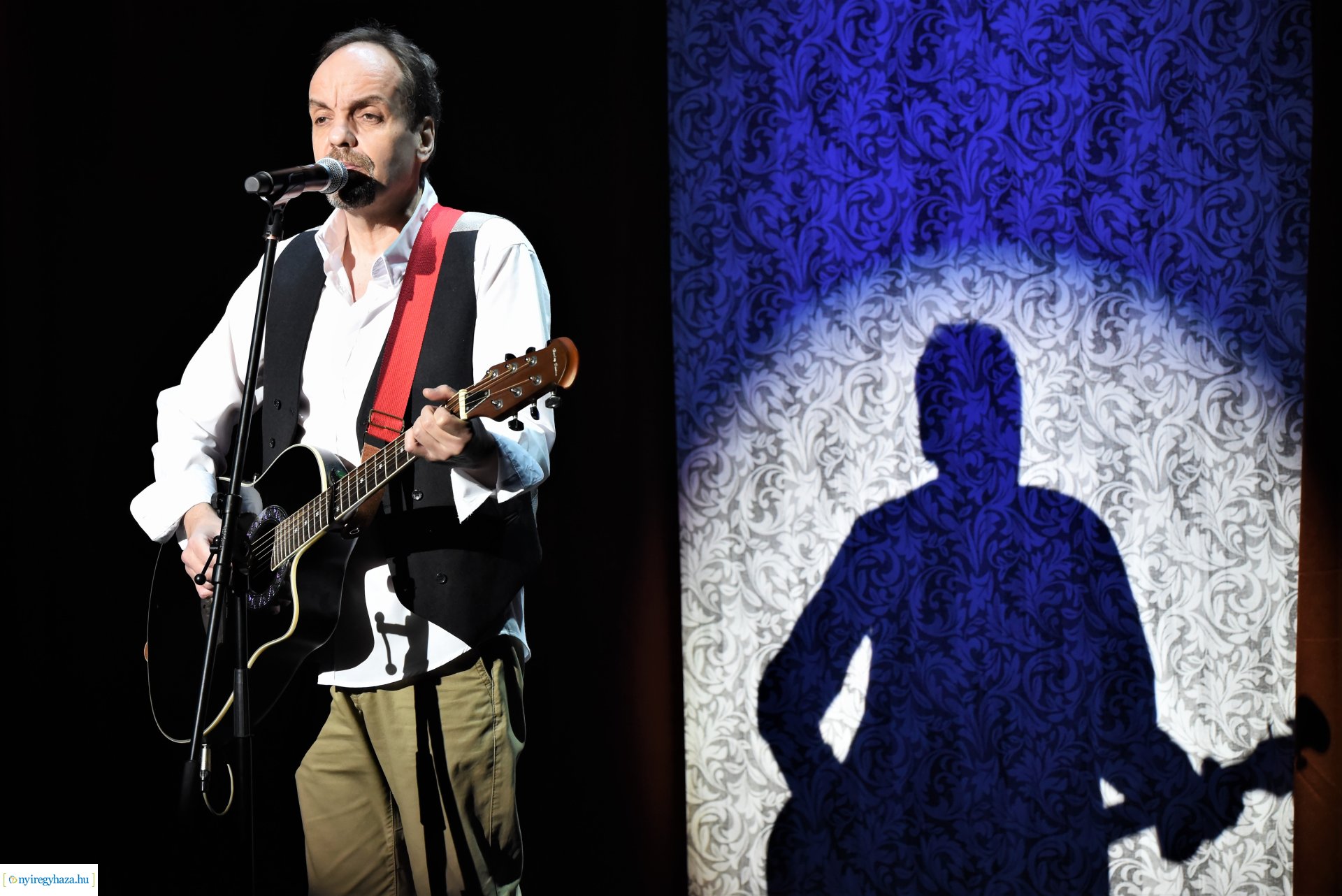 Kávéházi dallamok - előadás a Krúdy Kamarában