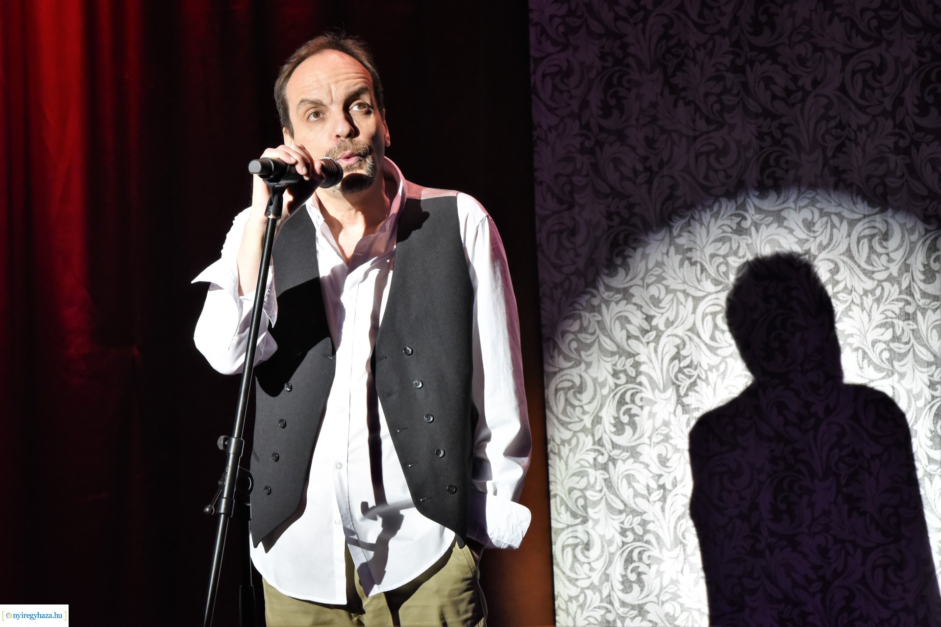 Kávéházi dallamok - előadás a Krúdy Kamarában