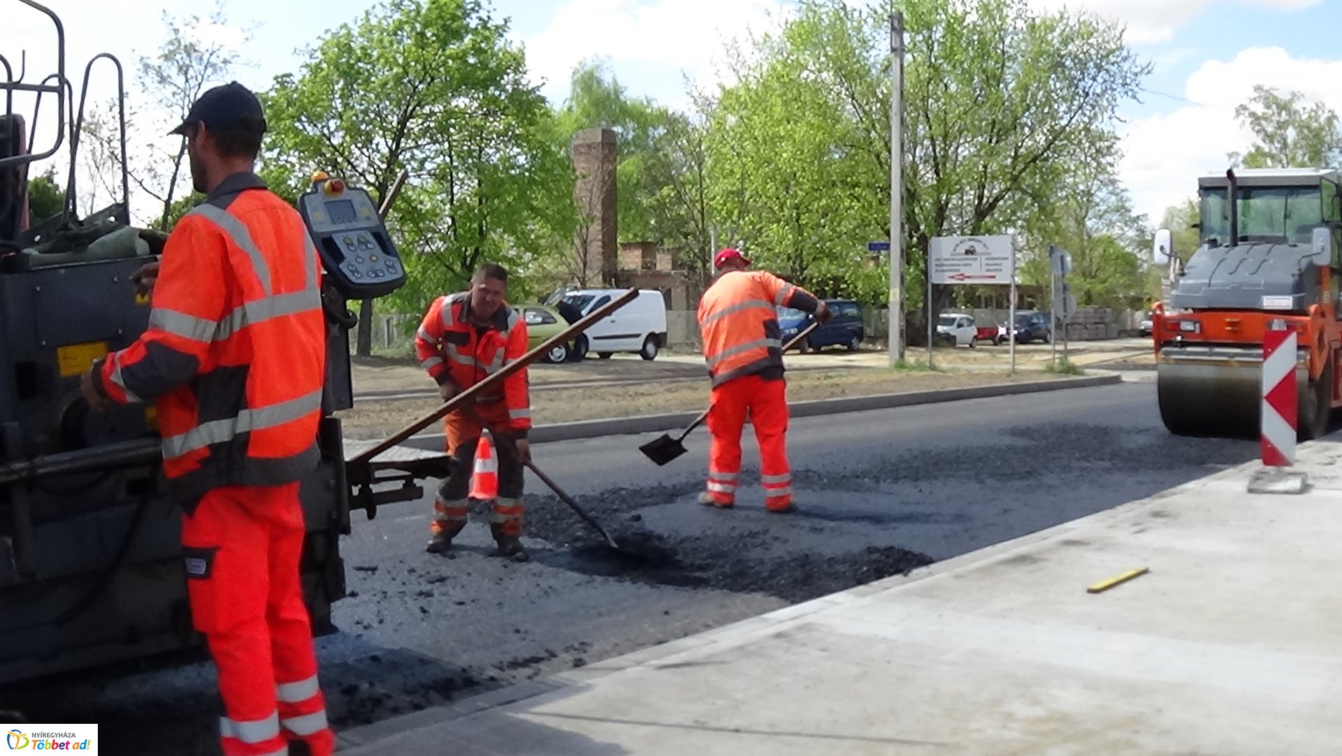 Kedden folytatódik a Tünde utca aszfaltozása 