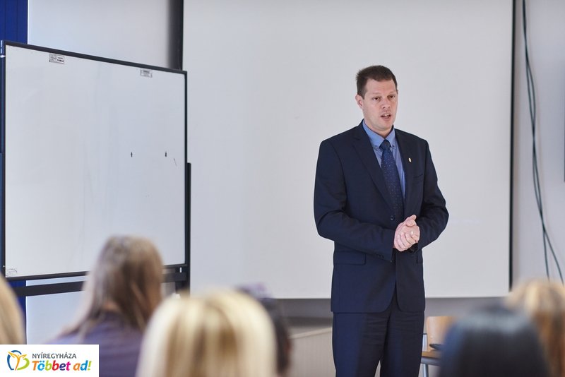 KEF konferencia az egészségügyi karon