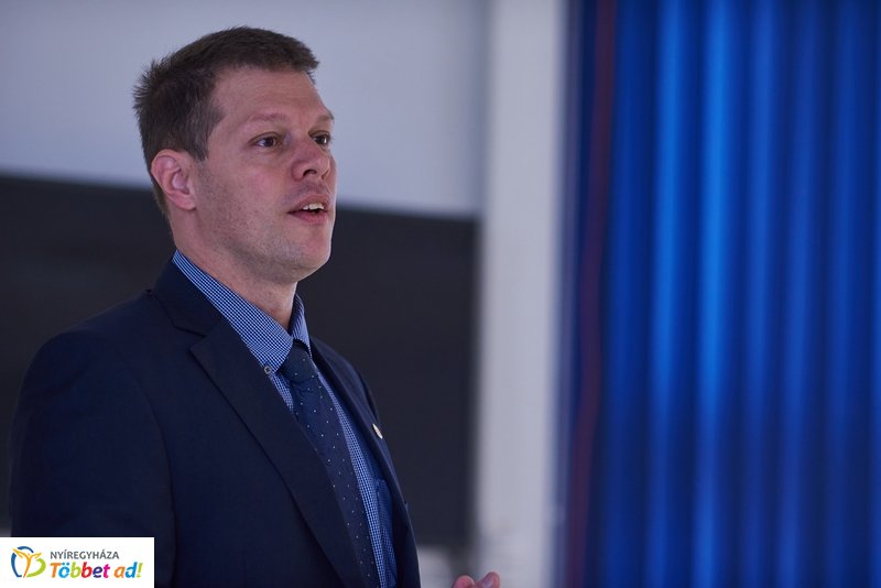 KEF konferencia az egészségügyi karon