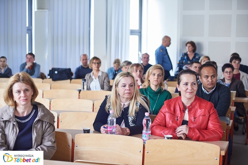 KEF konferencia az egészségügyi karon