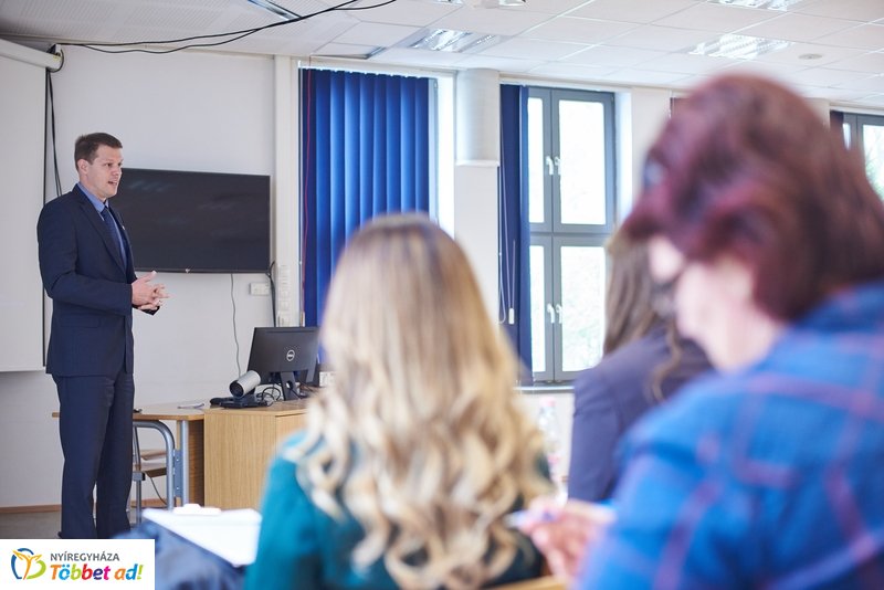 KEF konferencia az egészségügyi karon