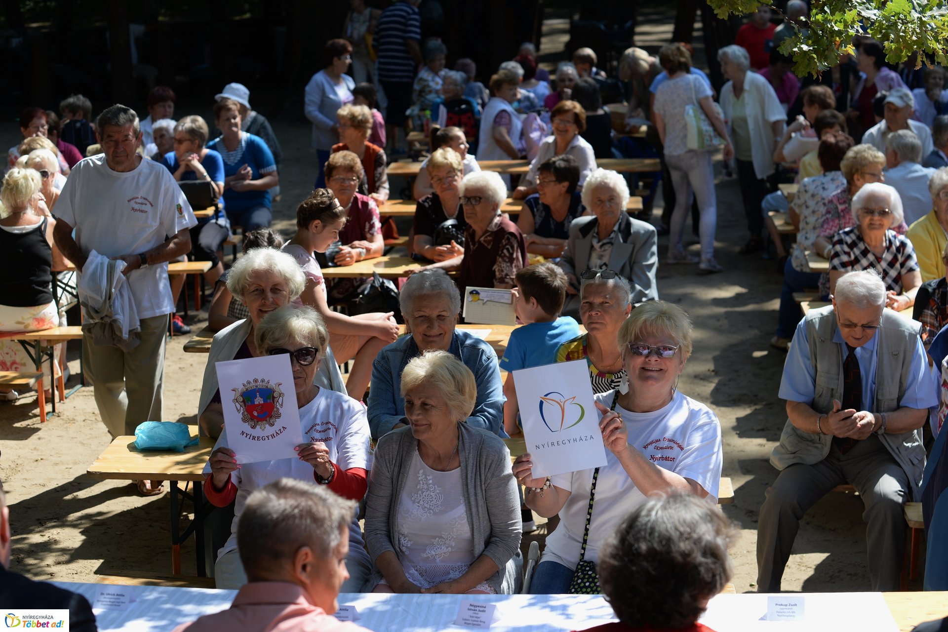 "Kelet-Népe" találkozó a tornapályán
